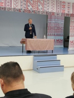 Информационная встреча жителей 10 округа с Главой Администрации г.Волгодонска С.М.Макаровым